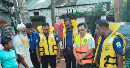 চাঁদপুরে মা ইলিশ শিকার করায় ৪৫ জেলে আটক