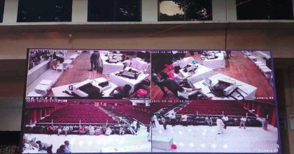 রাকসু নির্বাচন: ভোট গণনা সরাসরি দেখানো হচ্ছে এলইডি স্ক্রিনে