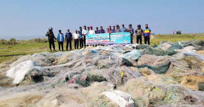 মুন্সীগঞ্জে যৌথ বাহিনীর অভিযানে ৩৭ কোটি টাকা মূল্যের অবৈধ জাল ও ইলিশসহ আটক ১৪