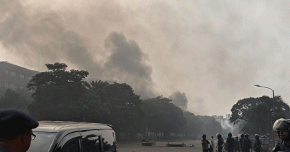 জুলাই সনদ স্বাক্ষর অনুষ্ঠান ঘিরে মানিক মিয়া এভিনিউ রণক্ষেত্রে পরিণত
