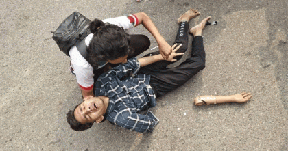 তোমার হাত খুলে পড়ে আছে বাংলাদেশ: ওসমান হাদি