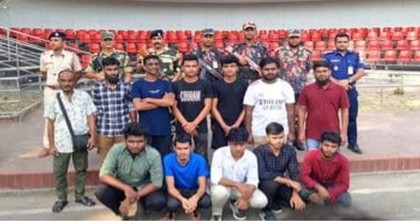 আট মাস পর দেশে ফিরলেন ১২ বাংলাদেশি নাবিক