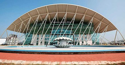 অকার্যকর অবস্থায় পড়ে আছে কক্সবাজার রেলস্টেশনের বিভিন্ন স্থাপনা