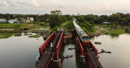 বাল্কহেডের ধাক্কায় ক্ষতিগ্রস্ত রেলসেতু, ভ্রাম্যমান আদালতে জরিমানা