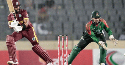 পাওয়ার প্লেতে বাংলাদেশের প্রাপ্তি এক উইকেট