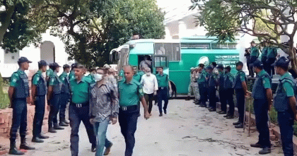 ১৫ সেনাকর্মকর্তাকে কারাগারে পাঠানোর নির্দেশ দিয়েছেন ট্রাইব্যুনাল