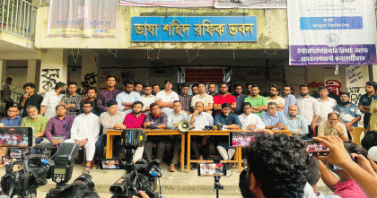ত্রিভুজ প্রেমের গল্প সাজিয়ে জুবায়েদের চরিত্র হরণের চেষ্টা চলছে
