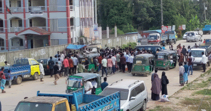 মিরসরাইয়ে বিএনপির দু’গ্রুপের বাগবিতন্ডা; দলীয় লিফলেট বিতরণে বাধা