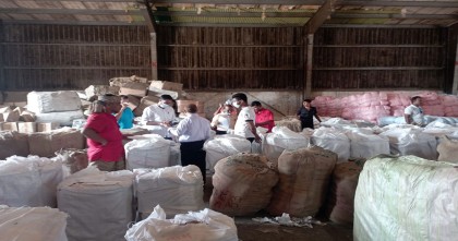 বেনাপোলে অর্ধশত কোটি টাকার পণ্য ও ১৫ লাখ পিস ব্লেড আটক