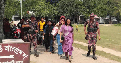 মেহেরপুরের দু’টি সীমান্ত দিয়ে ৬০ জনকে বিএসএফের হস্তান্তর