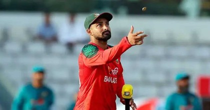 টস হেরে ফিল্ডিংয়ে বাংলাদেশ