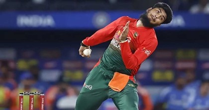 ওপেনিং জুটি ভেঙে রিশাদের ব্রেক থ্রু