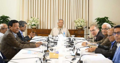 প্রধান উপদেষ্টার সাথে জাতীয় ঐকমত্য কমিশনের বৈঠক