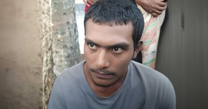 সিরাজগঞ্জে খেলনা পিস্তল ঠেকিয়ে বিকাশ দোকানে ছিনতাইয়ের চেষ্টা, যুবক আটক