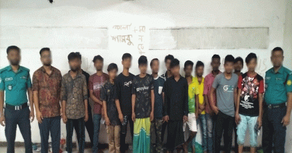 মোহাম্মদপুরে বিশেষ অভিযানে গ্রেপ্তার ১৬