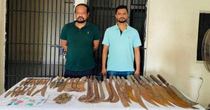 গাজীপুরে যৌথ বাহিনীর অভিযানে দেশীয় অস্ত্র ও গাঁজাসহ আটক দুই