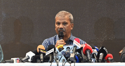 আমরা কীভাবে কী করব, বুঝতে পারছি না: আইন উপদেষ্টা