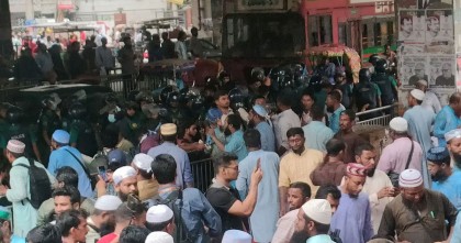 যমুনা অভিমুখে লং মার্চের ঘোষণা ইবতেদায়ি শিক্ষকদের