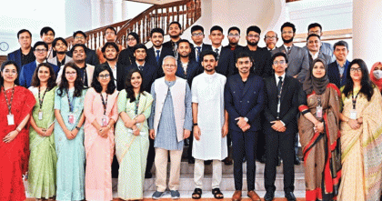 নীতিনির্ধারণে নমনীয়তা ও নাগরিক দায়িত্বের ওপর গুরুত্বারোপ প্রধান উপদেষ্টার