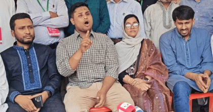 যারা সংস্কারের বিপক্ষে, তাদের সঙ্গে দূরত্ব বাড়বে: হাসনাত আবদুল্লাহ