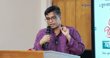 আসন্ন নির্বাচনে সবচেয়ে বড় চ্যালেঞ্জ ফেক নিউজ : শফিকুল আলম