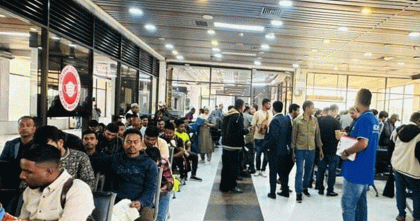 লিবিয়া থেকে দেশে ফিরলেন ৩১০ বাংলাদেশি