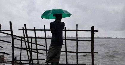 ঢাকাসহ ১০ অঞ্চলের নদীবন্দরে সতর্কতা