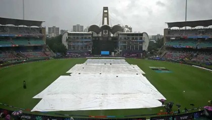 বৃষ্টির কবলে নারী বিশ্বকাপের ফাইনাল ম্যাচ