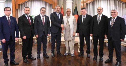 তুর্কি সংসদীয় প্রতিনিধিদলের সাথে প্রধান উপদেষ্টার বৈঠক