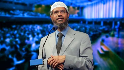 ঢাকায় আসছেন না ড. জাকির নায়েক