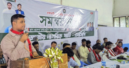 গুলি খেতে না চাইলে এনসিপিতে আসুন: হাসনাত আবদুল্লাহ