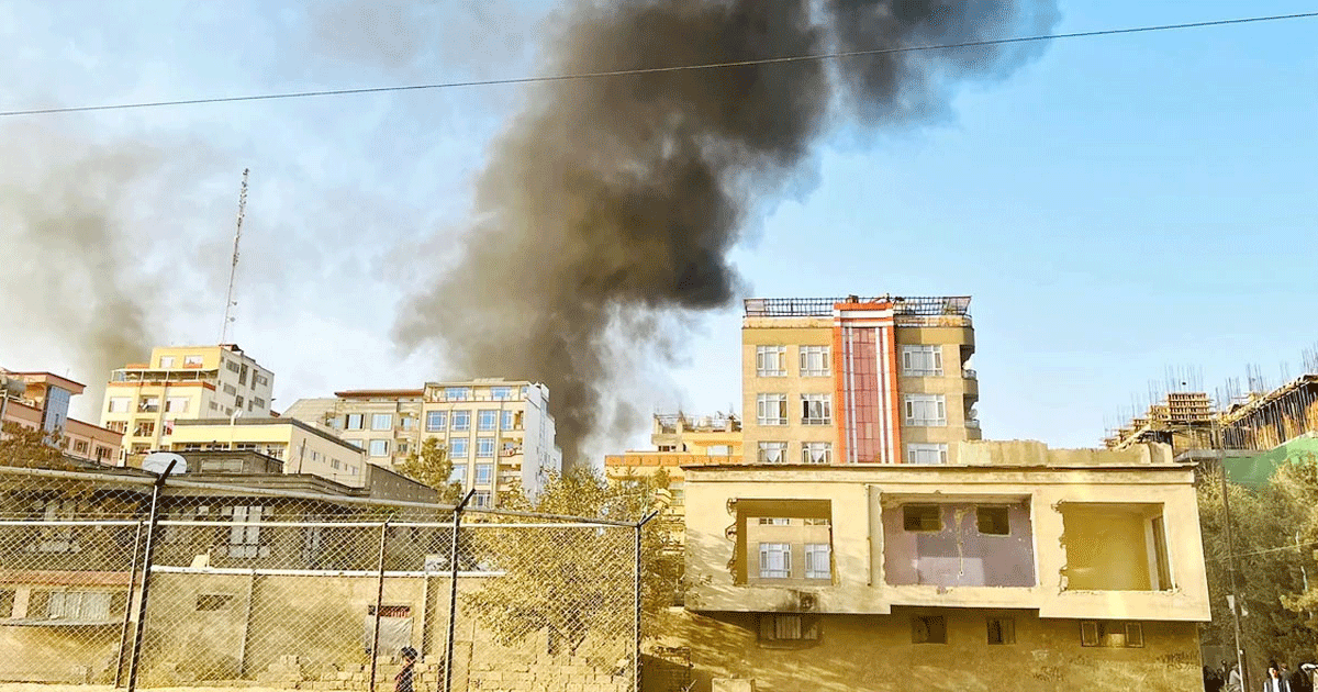 Qoshnimni bexosdan sikib, ogziga kirib qoldim.