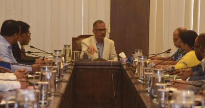 বাসাবাড়িতে এডিস মশার লার্ভা তদারকিতে মাঠে নামছে ডিএসসিসি প্রশাসন