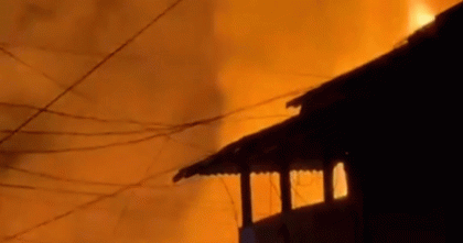 লক্ষ্মীপুরের রামগতিতে ১৫ দোকান আগুনে পুড়ে ছাই