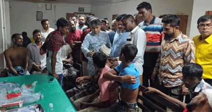 পটুয়াখালীর গলাচিপায় বিএনপি ও গণঅধিকার পরিষদের সংঘর্ষে আহত ১৫