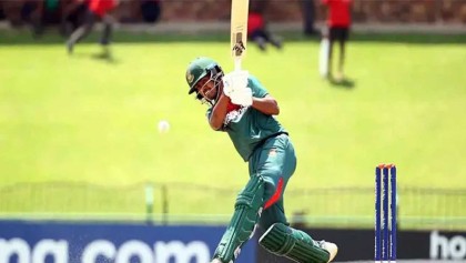 আকবরের ঝড় মোসাদ্দেকের ঘূর্ণিতে কোয়ার্টার ফাইনালে বাংলাদেশ