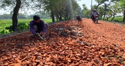 বরগুনায় তিন কোটি ৬৫ লাখ টাকার কাজে নিম্নমানের উপকরণ ব্যবহার