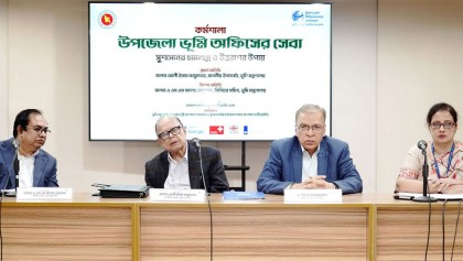 সেবাগ্রহীতাদের সাথে দুর্ব্যবহার করলে কঠোর ব্যবস্থা: ভূমি উপদেষ্টা 