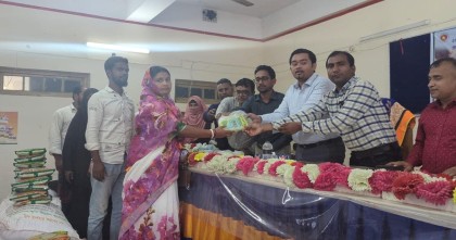 দশমিনায় ক্ষুদ্র ও প্রান্তিক কৃষকদের মাঝে বিনামূল্যে বীজ ও সার বিতরণের উদ্বোধন