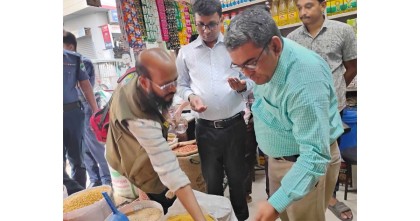 চুয়াডাঙ্গায় ভোক্তা-অধিকার অধিদপ্তরের অভিযান; অক্সিজেন সিলিন্ডার ও মেয়াদোত্তীর্ণ পণ্যে জরিমানা