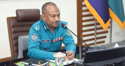 অস্ত্রধারী সন্ত্রাসী দেখামাত্র গুলি করে হত্যার নির্দেশ সিএমপি কমিশনারের