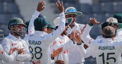 সকাল সকাল আইরিশদের তিনশর আগে গুটিয়ে দিলো বাংলাদেশ