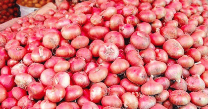 বাণিজ্য উপদেষ্টার হুঁশিয়ারির পরও কমছে না পেঁয়াজের দাম 