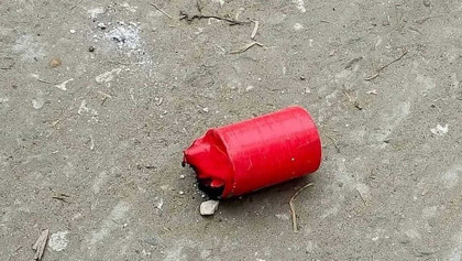 রাজধানীতে ১৮ স্থানে ৩৩ ককটেল বিস্ফোরণ