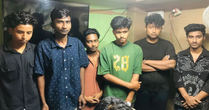 ছাত্রলীগের ছয় কর্মীকে আটক করে পুলিশে দিলো স্থানীয়রা