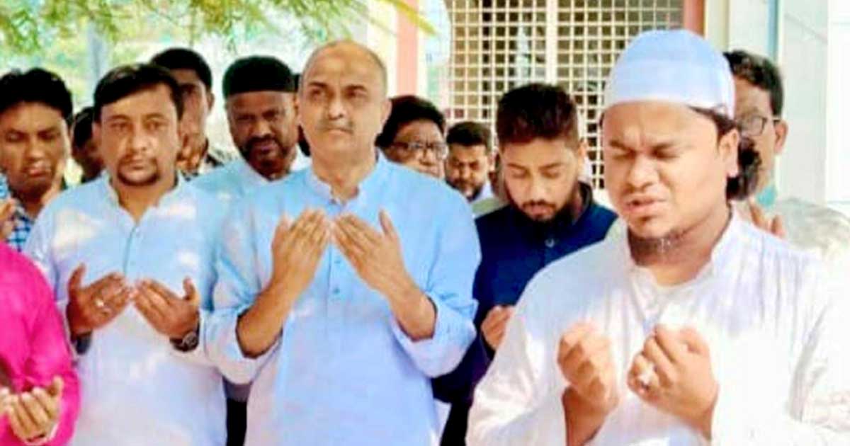 আ.লীগ নেতার কবর জিয়ারত করলেন বিএনপি প্রার্থী ব্যারিস্টার রাগীব রউফ