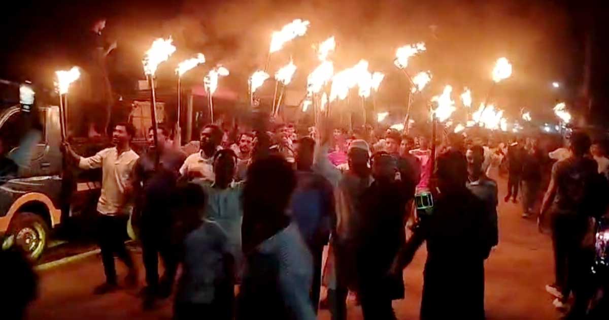 কিশোরগঞ্জ-৫: শেখ মুজিবুর রহমানের মনোনয়ন চেয়ে মশাল মিছিল