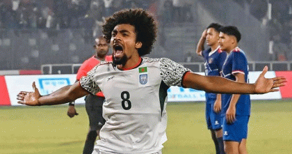 হতাশার রাতে সবাইকে একসাথে থাকার বার্তা হামজার