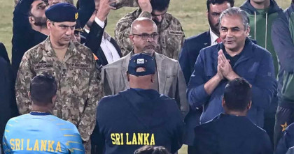 শ্রীলঙ্কাকে থাকতে রাজি করিয়েছেন পাকিস্তানের সেনাপ্রধান