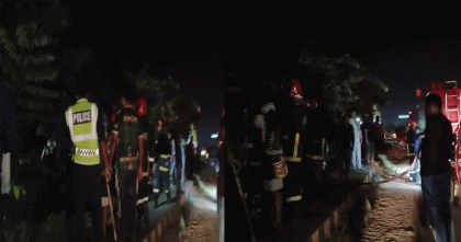 দক্ষিণ কেরানীগঞ্জ থানার সামনে পরিত্যক্ত গাড়িতে আগুন, আতঙ্কে এলাকাবাসী